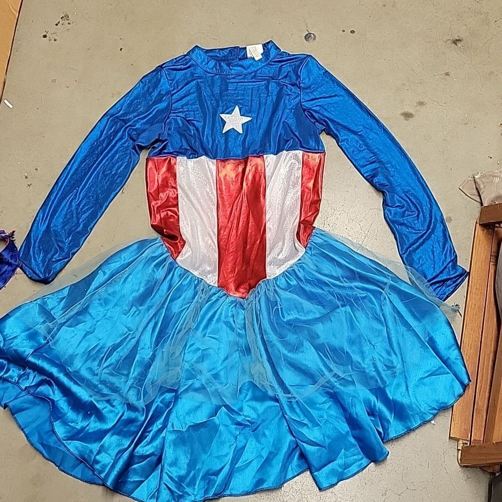 Child Large 12-14 Marvel American Dream Halloween Costume dress,‎ Cape, shield, - Picture 3 of 7